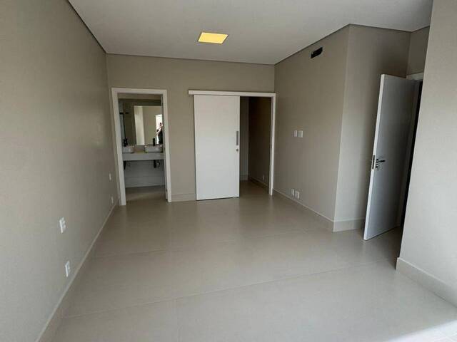 #2 - Casa para Venda em Valparaíso de Goiás - GO