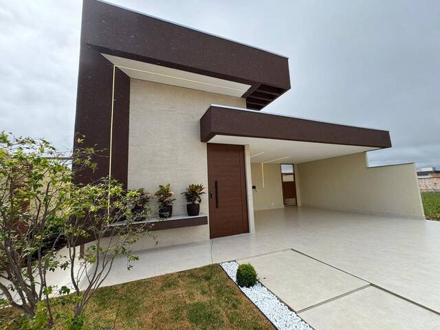 #2 - Casa para Venda em Valparaíso de Goiás - GO